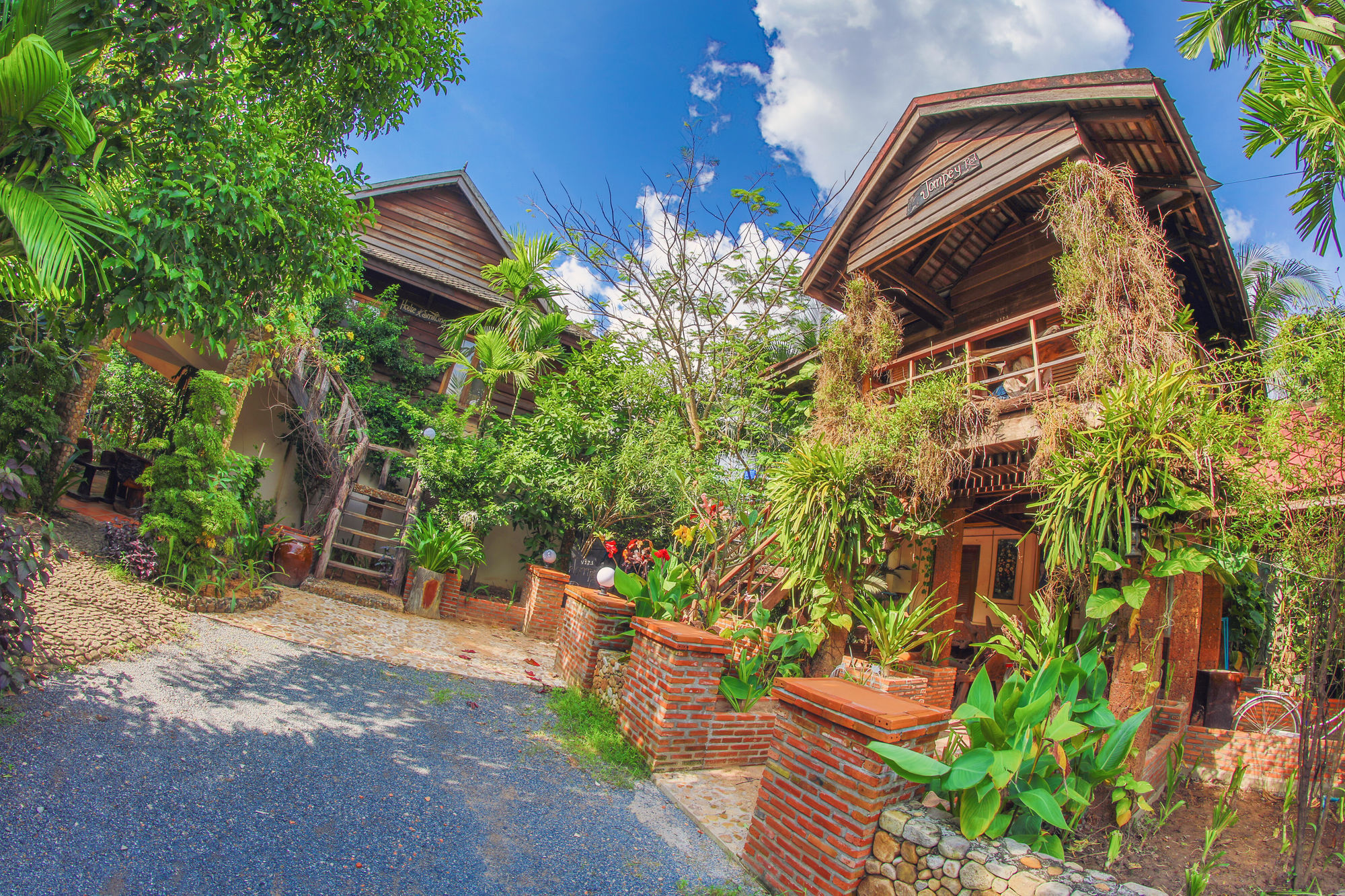 Natural Bungalows Restaurant&Bar Kampot Exterior foto