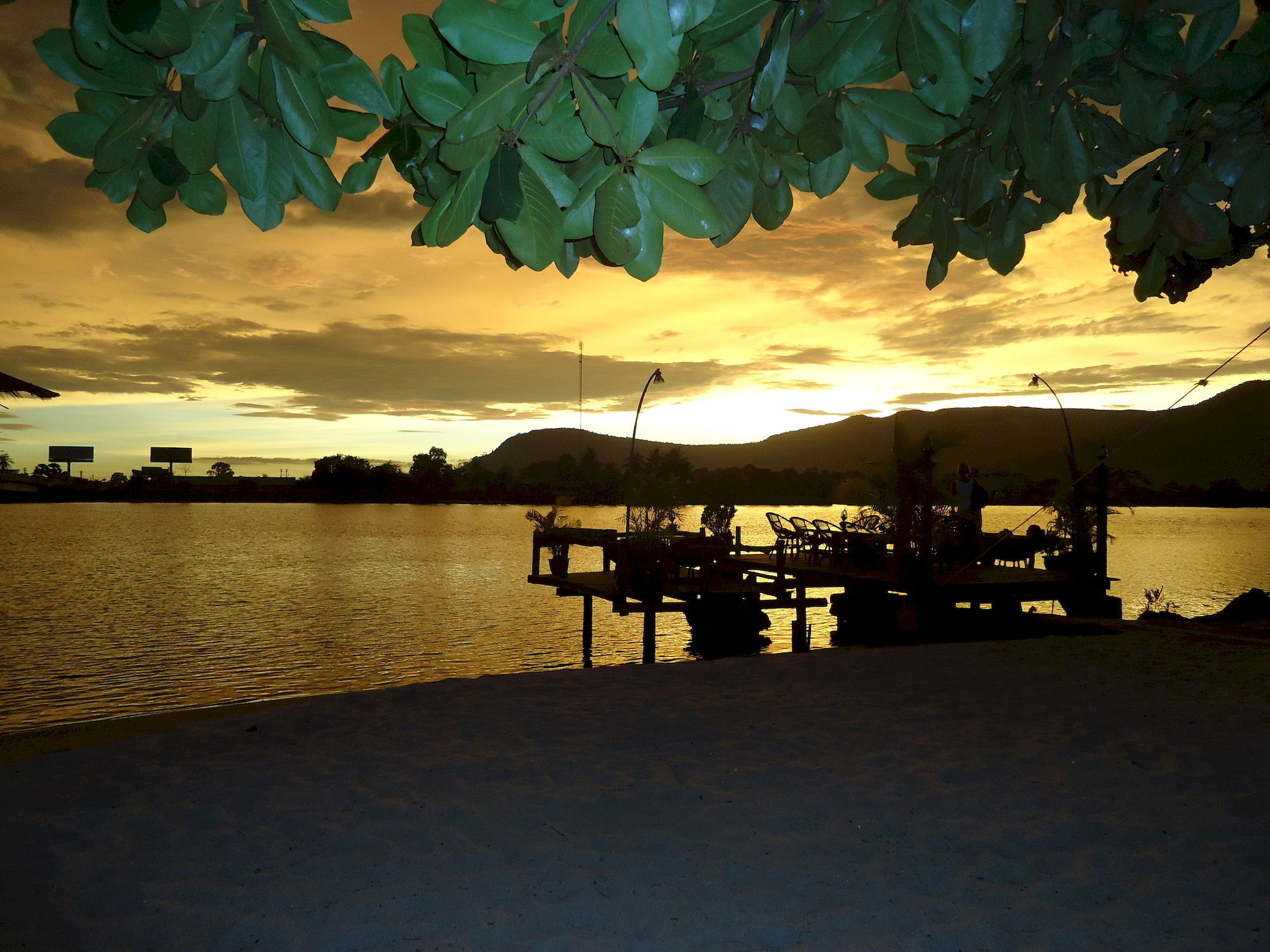 Natural Bungalows Restaurant&Bar Kampot Exterior foto